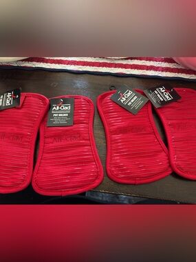 All-Clad Red Heat-Resistant Pot Holders - Set of 4